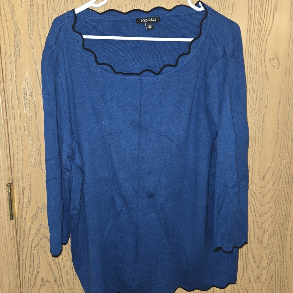 Roz & Ali Women's Blue Blouse